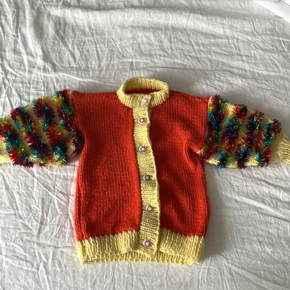 ADORABLE girls knit sweater approx 5T - Picture 3 of 5